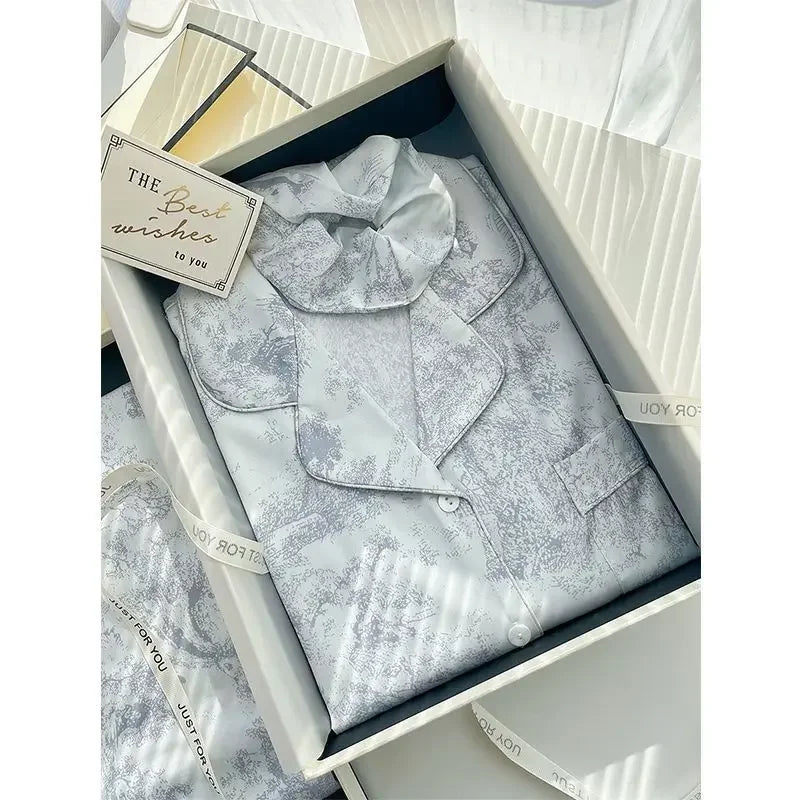 AMIRA Pyjama